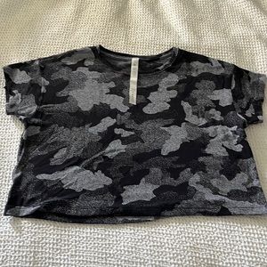 Lululemon crop top